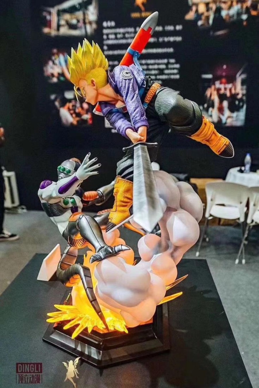 Auf Lager Soul Wing Studio | >In Stock< Soul Wing Studio - Trunks Vs Frieza